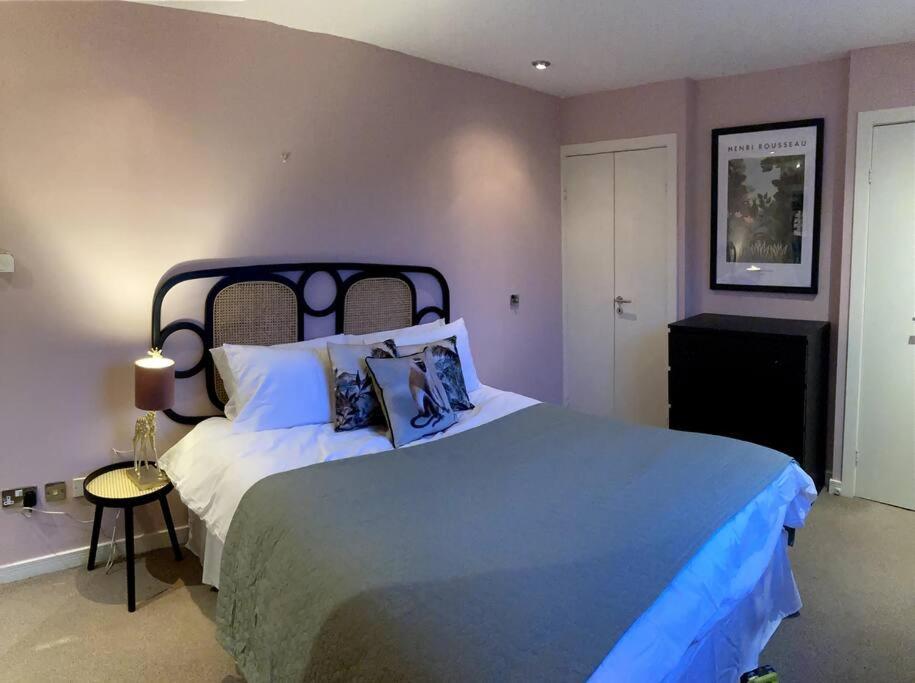 Stylish 2 Bed Accessible Flat Perfect Location Apartment กลาสโกว์ ภายนอก รูปภาพ